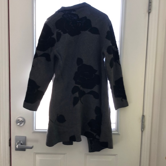 Orange Design Village- 2 tone rose jacquard coat - Picture 2 of 3